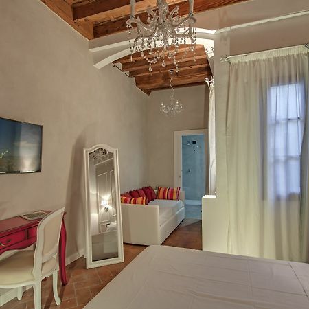 Residenza D'Epoca Borgo Albizi Hotel Флоренция Екстериор снимка
