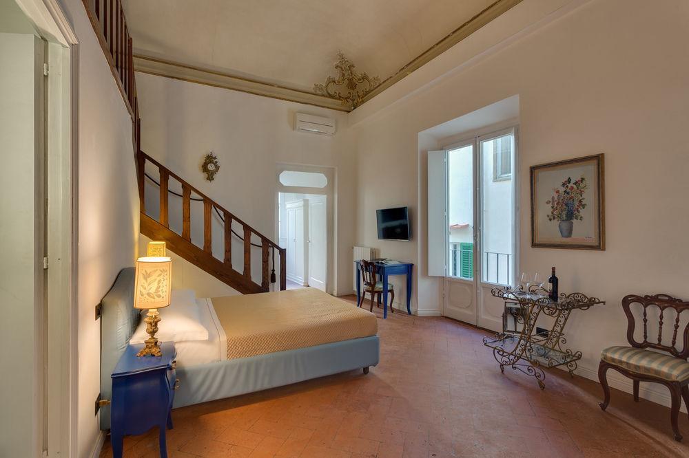 Residenza D'Epoca Borgo Albizi Hotel Флоренция Екстериор снимка