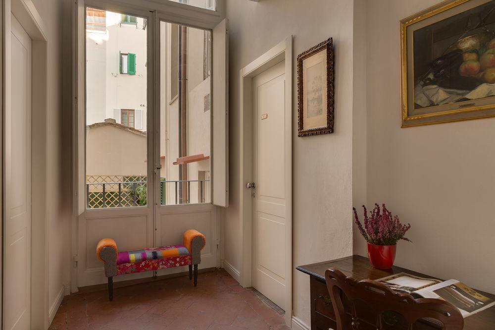 Residenza D'Epoca Borgo Albizi Hotel Флоренция Екстериор снимка