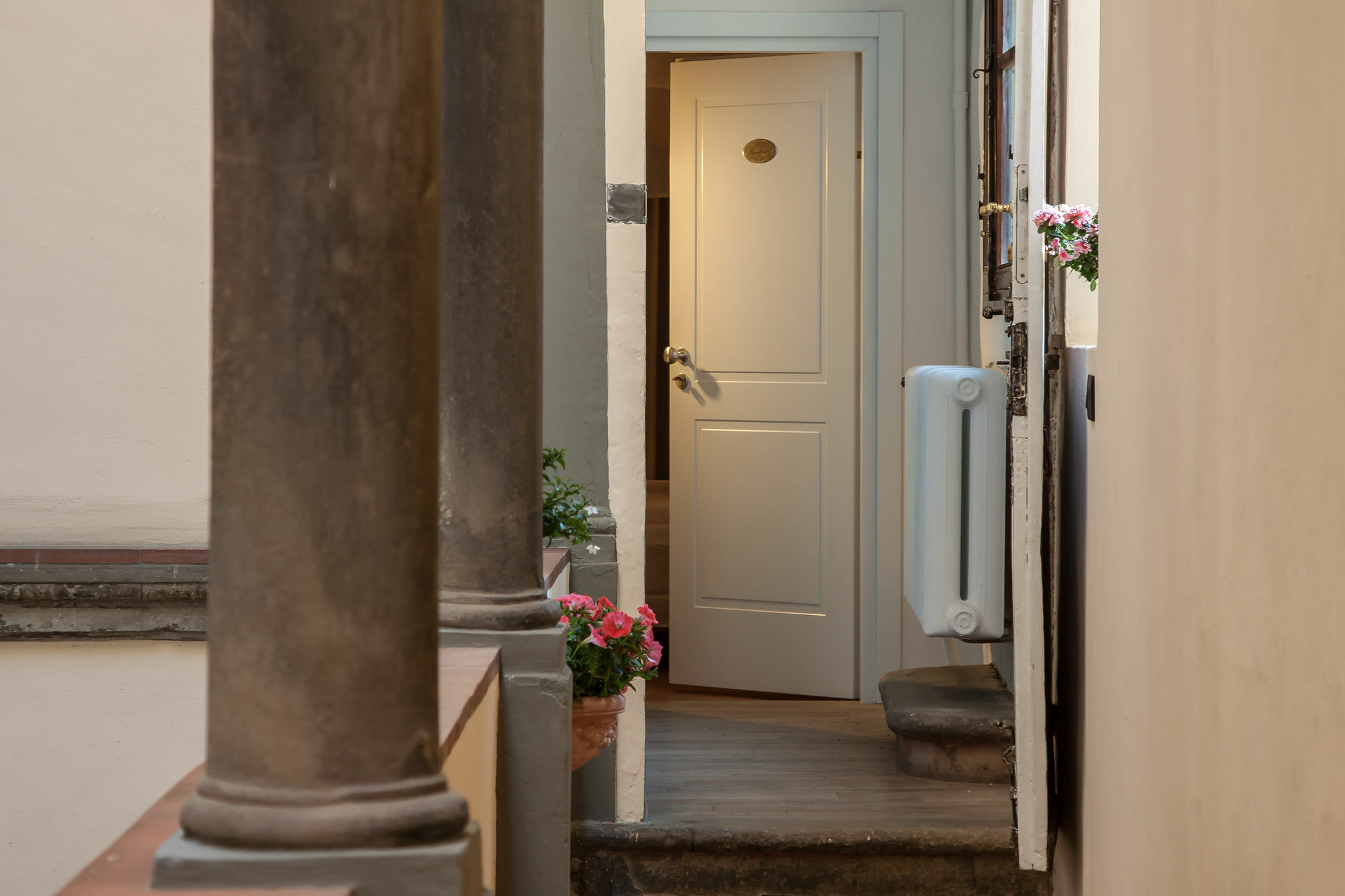 Residenza D'Epoca Borgo Albizi Hotel Флоренция Екстериор снимка